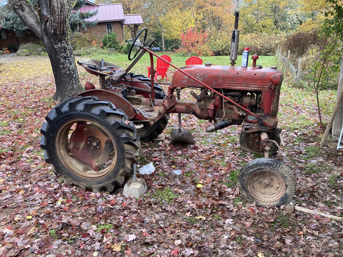 Hood River Tractors &  Historic Hotels (More Roadtrips)